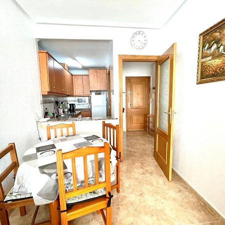 El Terremoto Apartment Torrevieja Eksteriør bilde