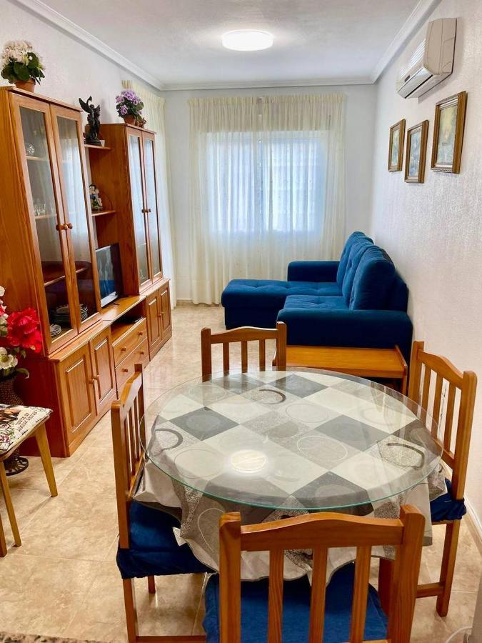 El Terremoto Apartment Torrevieja Eksteriør bilde